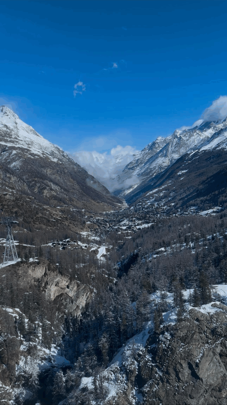 Vistas do lift do Matterhorn Glacier Paradise I Imagens: Andréa Reis