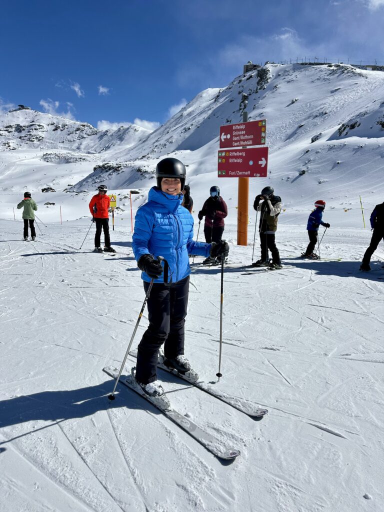 Pista de ski com Gornergrat ao fundo I Imagem: Andréa Reis